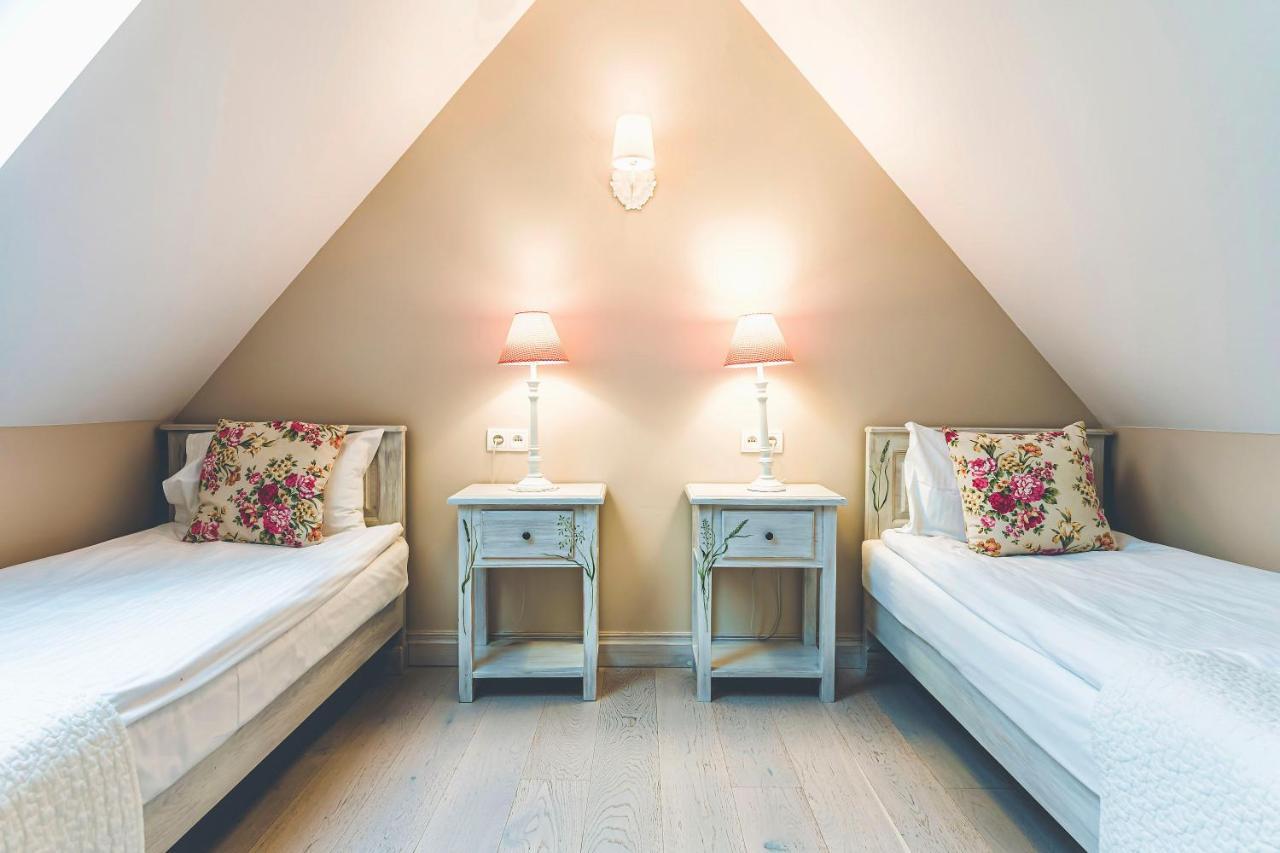 Hotel Lubinowe Wzgorze - Wioska Zdrowia Nałęczów Esterno foto
